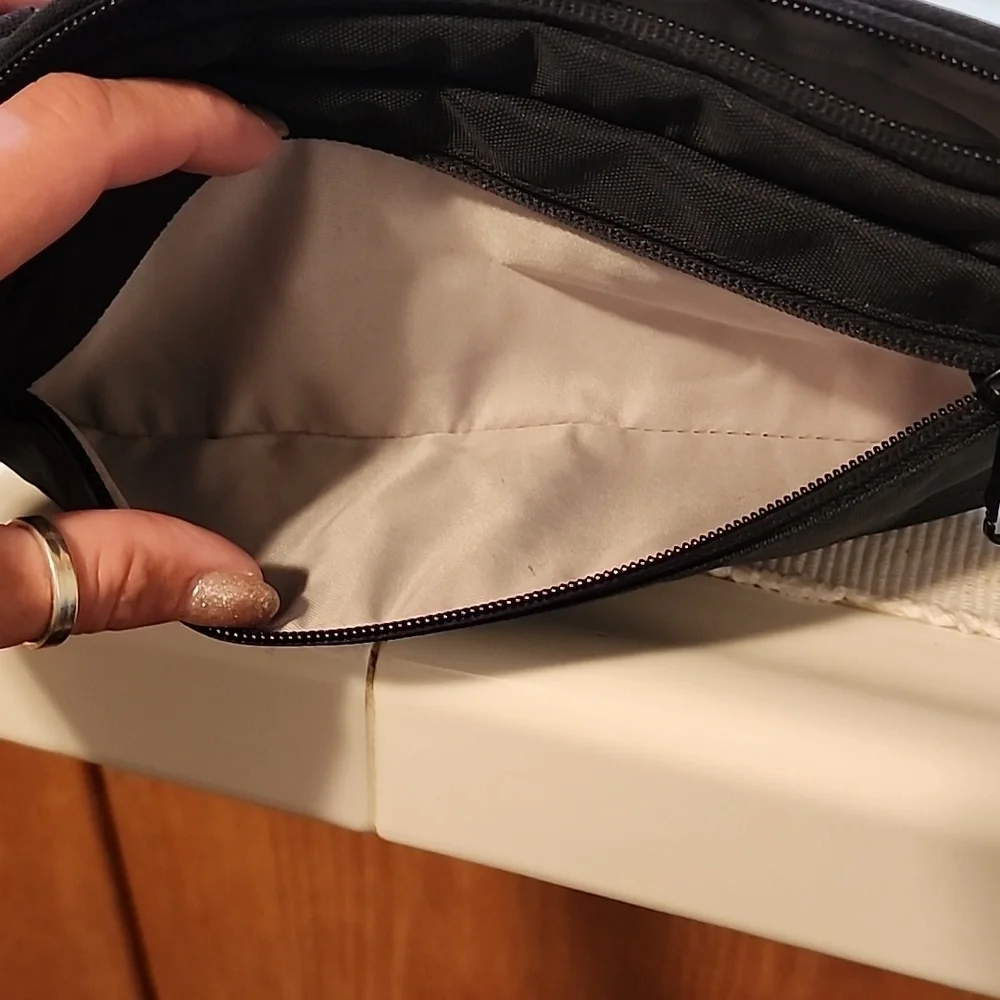 Fanny pack - Picture 4 of 4